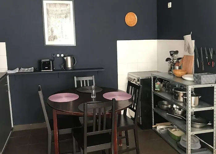 Perfect Family-Friendly Midtown Apt+French Balcony
